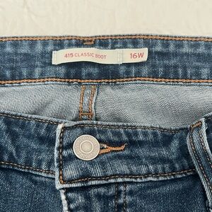 Levi’s 415 Classic Bootcut Women's Jeans - Blue 16W